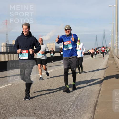 03.10.2025 - Köhlbrandbrückenlauf Lena Gebhardt http://msf.ph/oto/9091805 03.10.2025 10:08:04 Position 2 2624 meine-sportfotos.de