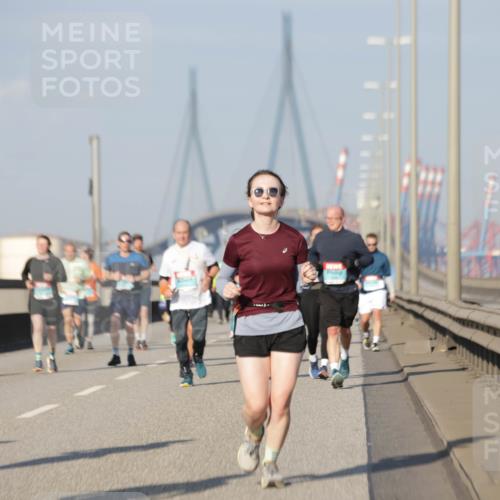 03.10.2025 - Köhlbrandbrückenlauf Jannik Wohlers http://msf.ph/oto/9091809 03.10.2025 09:59:41 Position 3  meine-sportfotos.de