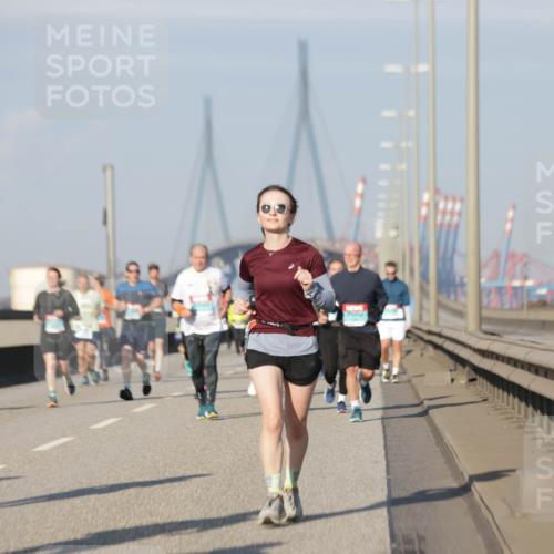 03.10.2025 - Köhlbrandbrückenlauf Jannik Wohlers http://msf.ph/oto/9091816 03.10.2025 09:59:41 Position 3 2719 meine-sportfotos.de
