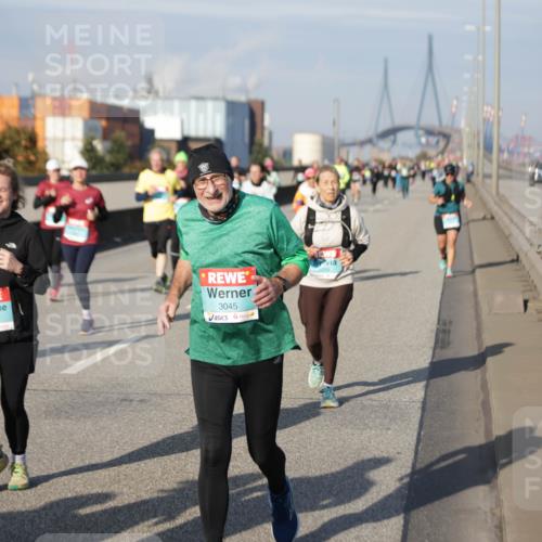 03.10.2025 - Köhlbrandbrückenlauf Jannik Wohlers http://msf.ph/oto/9091818 03.10.2025 10:11:21 Position 3 819, 2385, 3045 meine-sportfotos.de