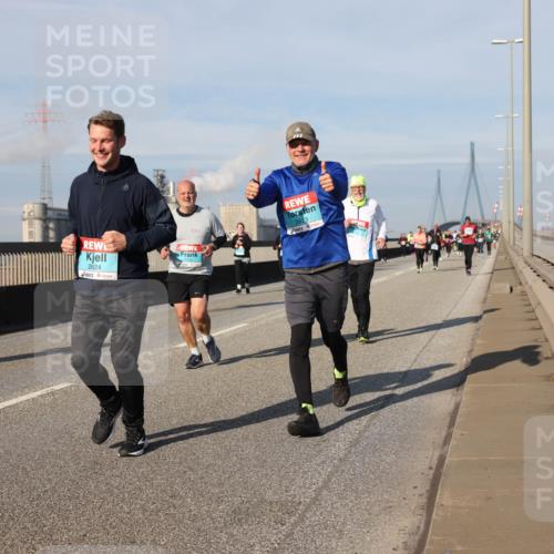 03.10.2025 - Köhlbrandbrückenlauf Lena Gebhardt http://msf.ph/oto/9091828 03.10.2025 10:08:04 Position 2 2624, 2633 meine-sportfotos.de