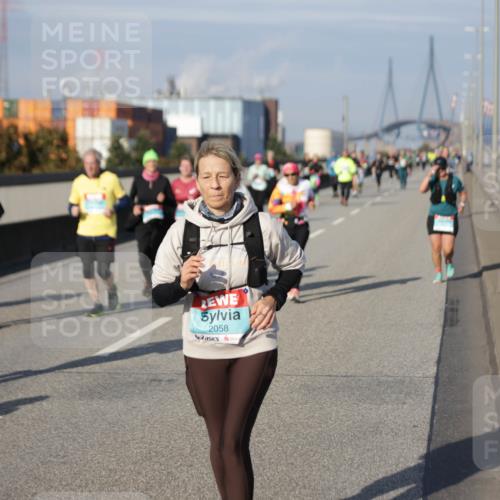 03.10.2025 - Köhlbrandbrückenlauf Jannik Wohlers http://msf.ph/oto/9091848 03.10.2025 10:11:23 Position 3 2058 meine-sportfotos.de