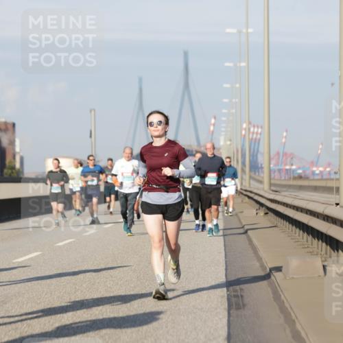 03.10.2025 - Köhlbrandbrückenlauf Jannik Wohlers http://msf.ph/oto/9091862 03.10.2025 09:59:41 Position 3 19 meine-sportfotos.de