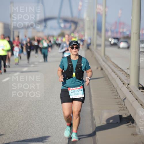 03.10.2025 - Köhlbrandbrückenlauf Jannik Wohlers http://msf.ph/oto/9091864 03.10.2025 10:11:25 Position 3 2830 meine-sportfotos.de