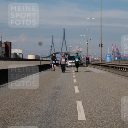 03.10.2025 - Köhlbrandbrückenlauf Fabian Wolf http://msf.ph/oto/9091866 03.10.2025 10:28:03 Position 3  meine-sportfotos.de