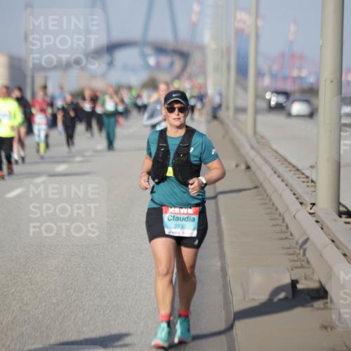 03.10.2025 - Köhlbrandbrückenlauf Jannik Wohlers http://msf.ph/oto/9091874 03.10.2025 10:11:25 Position 3 2830 meine-sportfotos.de