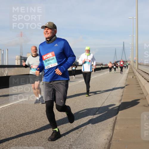 03.10.2025 - Köhlbrandbrückenlauf Lena Gebhardt http://msf.ph/oto/9091888 03.10.2025 10:08:05 Position 2 2633 meine-sportfotos.de