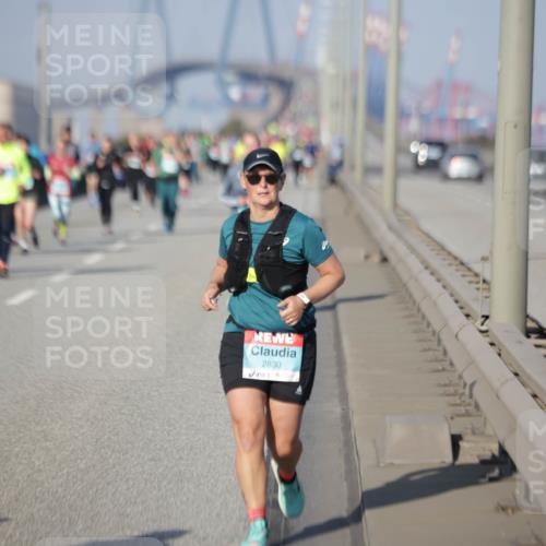 03.10.2025 - Köhlbrandbrückenlauf Jannik Wohlers http://msf.ph/oto/9091890 03.10.2025 10:11:25 Position 3 2830 meine-sportfotos.de