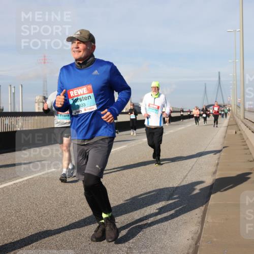 03.10.2025 - Köhlbrandbrückenlauf Lena Gebhardt http://msf.ph/oto/9091898 03.10.2025 10:08:05 Position 2 2633, 1704 meine-sportfotos.de
