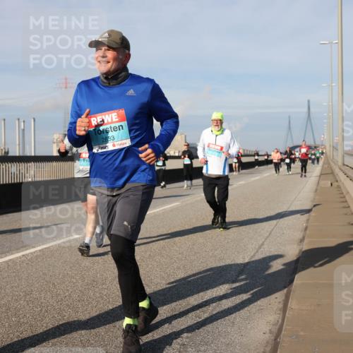03.10.2025 - Köhlbrandbrückenlauf Lena Gebhardt http://msf.ph/oto/9091905 03.10.2025 10:08:05 Position 2 2633 meine-sportfotos.de