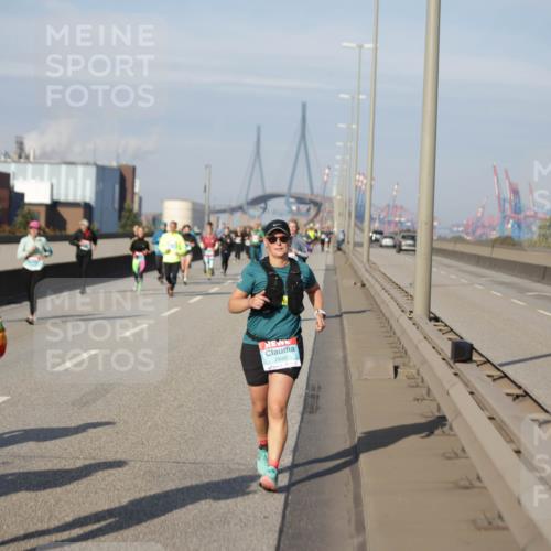 03.10.2025 - Köhlbrandbrückenlauf Jannik Wohlers http://msf.ph/oto/9091921 03.10.2025 10:11:27 Position 3 2830 meine-sportfotos.de