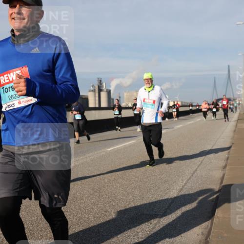 03.10.2025 - Köhlbrandbrückenlauf Lena Gebhardt http://msf.ph/oto/9091926 03.10.2025 10:08:05 Position 2 2633 meine-sportfotos.de