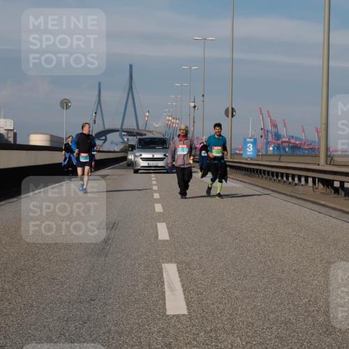 03.10.2025 - Köhlbrandbrückenlauf Fabian Wolf http://msf.ph/oto/9091931 03.10.2025 10:28:08 Position 3 3195 meine-sportfotos.de