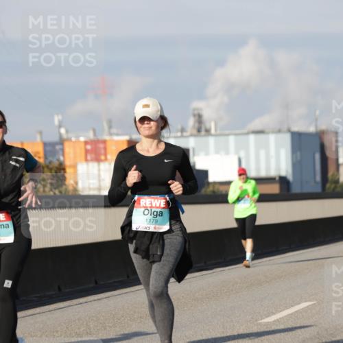 03.10.2025 - Köhlbrandbrückenlauf Jannik Wohlers http://msf.ph/oto/9091933 03.10.2025 09:59:43 Position 3 1481, 1179 meine-sportfotos.de