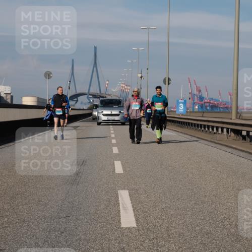 03.10.2025 - Köhlbrandbrückenlauf Fabian Wolf http://msf.ph/oto/9091940 03.10.2025 10:28:08 Position 3 3195, 3 meine-sportfotos.de