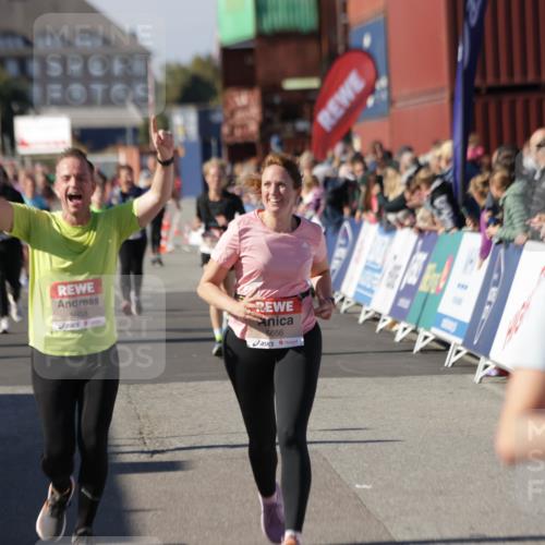 03.10.2025 - Köhlbrandbrückenlauf Jannik Wohlers http://msf.ph/oto/9091946 03.10.2025 13:19:55 Ziel 4376, 4539, 4721, 5059, 5656, 5657, 5658, 5704, 5841, 6068, 6414, 6509, 6567, 6568, 6660, 6663, 6730 meine-sportfotos.de