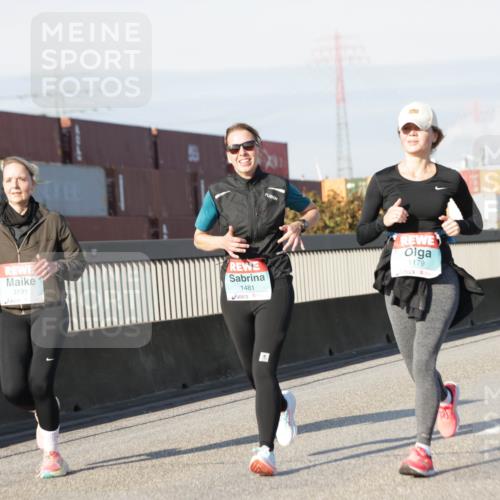 03.10.2025 - Köhlbrandbrückenlauf Jannik Wohlers http://msf.ph/oto/9091959 03.10.2025 09:59:44 Position 3 3191, 1481, 1179, 3 meine-sportfotos.de