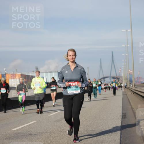 03.10.2025 - Köhlbrandbrückenlauf Jannik Wohlers http://msf.ph/oto/9091964 03.10.2025 10:11:35 Position 3 2443 meine-sportfotos.de