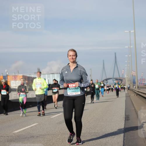 03.10.2025 - Köhlbrandbrückenlauf Jannik Wohlers http://msf.ph/oto/9091971 03.10.2025 10:11:35 Position 3 2443 meine-sportfotos.de