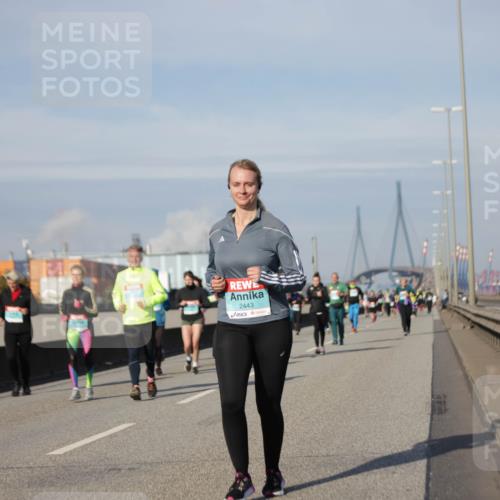 03.10.2025 - Köhlbrandbrückenlauf Jannik Wohlers http://msf.ph/oto/9091977 03.10.2025 10:11:35 Position 3 2443 meine-sportfotos.de