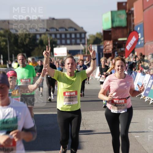 03.10.2025 - Köhlbrandbrückenlauf Jannik Wohlers http://msf.ph/oto/9091988 03.10.2025 13:19:56 Ziel 4376, 4539, 4721, 5059, 5656, 5657, 5658, 5704, 5841, 6068, 6414, 6567, 6568, 6660, 6663, 6730 meine-sportfotos.de