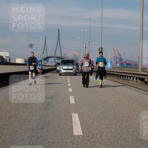 03.10.2025 - Köhlbrandbrückenlauf Fabian Wolf http://msf.ph/oto/9091989 03.10.2025 10:28:09 Position 3 3195, 3 meine-sportfotos.de