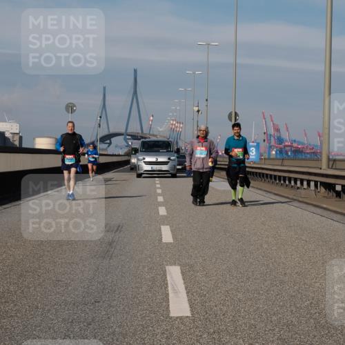 03.10.2025 - Köhlbrandbrückenlauf Fabian Wolf http://msf.ph/oto/9092002 03.10.2025 10:28:09 Position 3  meine-sportfotos.de