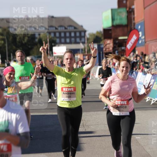 03.10.2025 - Köhlbrandbrückenlauf Jannik Wohlers http://msf.ph/oto/9092004 03.10.2025 13:19:56 Ziel 4376, 4539, 4721, 5059, 5656, 5657, 5658, 5704, 5841, 6068, 6414, 6567, 6568, 6660, 6663, 6730 meine-sportfotos.de