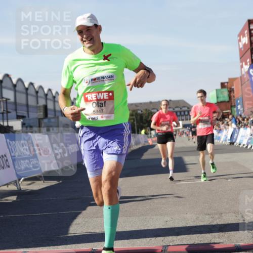 03.10.2025 - Köhlbrandbrückenlauf Jannik Wohlers http://msf.ph/oto/9092019 03.10.2025 12:54:03 Ziel 4030, 5710, 5947, 6002, 6200, 6817 meine-sportfotos.de