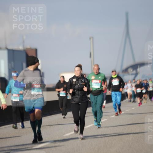 03.10.2025 - Köhlbrandbrückenlauf Jannik Wohlers http://msf.ph/oto/9092022 03.10.2025 10:11:37 Position 3  meine-sportfotos.de