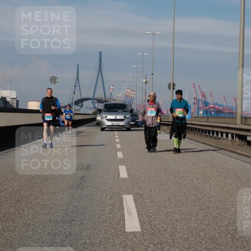 03.10.2025 - Köhlbrandbrückenlauf Fabian Wolf http://msf.ph/oto/9092025 03.10.2025 10:28:09 Position 3 3195 meine-sportfotos.de