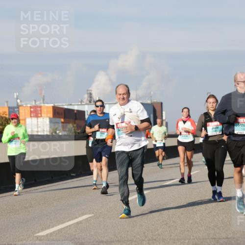 03.10.2025 - Köhlbrandbrückenlauf Jannik Wohlers http://msf.ph/oto/9092107 03.10.2025 09:59:48 Position 3 205, 1821, 1666 meine-sportfotos.de