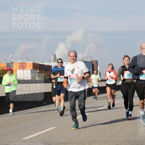03.10.2025 - Köhlbrandbrückenlauf Jannik Wohlers http://msf.ph/oto/9092119 03.10.2025 09:59:48 Position 3 2056, 1666 meine-sportfotos.de