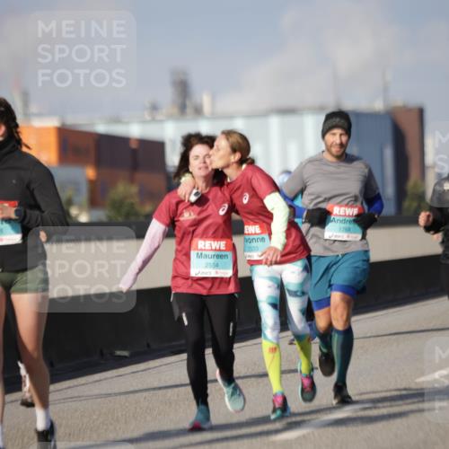 03.10.2025 - Köhlbrandbrückenlauf Jannik Wohlers http://msf.ph/oto/9092131 03.10.2025 10:11:39 Position 3 3328, 2554, 2533, 1769 meine-sportfotos.de
