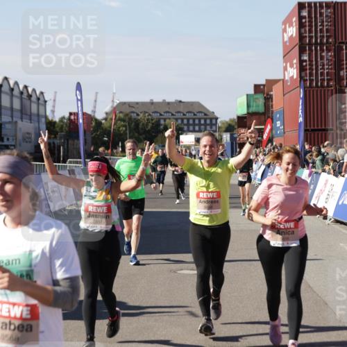 03.10.2025 - Köhlbrandbrückenlauf Jannik Wohlers http://msf.ph/oto/9092200 03.10.2025 13:19:58 Ziel 4376, 4433, 4539, 4721, 5059, 5175, 5656, 5657, 5658, 5704, 5841, 6068, 6414, 6567, 6568, 6649, 6660, 6663, 6730 meine-sportfotos.de