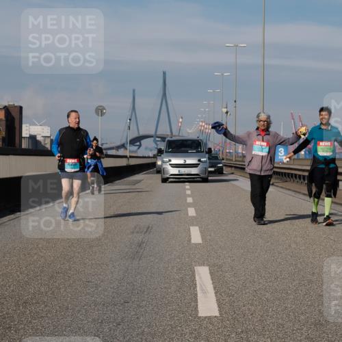 03.10.2025 - Köhlbrandbrückenlauf Fabian Wolf http://msf.ph/oto/9092206 03.10.2025 10:28:12 Position 3 2611, 3195 meine-sportfotos.de