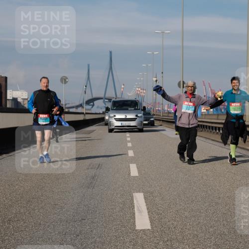 03.10.2025 - Köhlbrandbrückenlauf Fabian Wolf http://msf.ph/oto/9092227 03.10.2025 10:28:13 Position 3 3195 meine-sportfotos.de