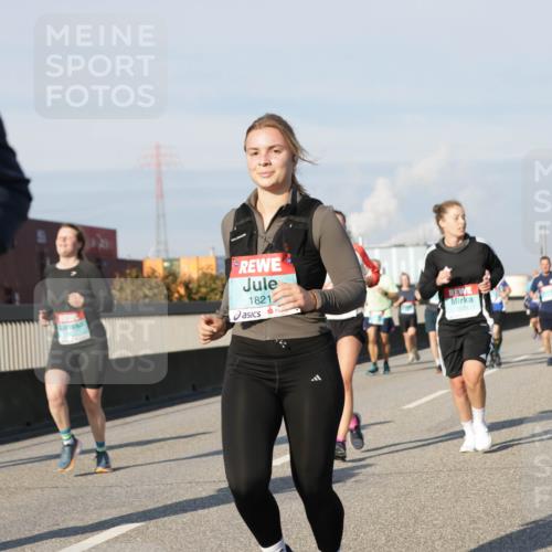03.10.2025 - Köhlbrandbrückenlauf Jannik Wohlers http://msf.ph/oto/9092239 03.10.2025 09:59:52 Position 3 1821 meine-sportfotos.de