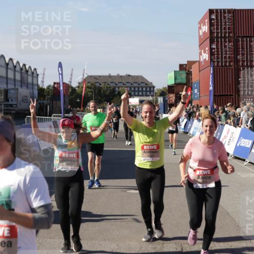 03.10.2025 - Köhlbrandbrückenlauf Jannik Wohlers http://msf.ph/oto/9092243 03.10.2025 13:19:58 Ziel 4376, 4433, 4539, 4721, 5059, 5175, 5656, 5657, 5658, 5704, 5841, 6068, 6414, 6567, 6568, 6649, 6660, 6663, 6730 meine-sportfotos.de