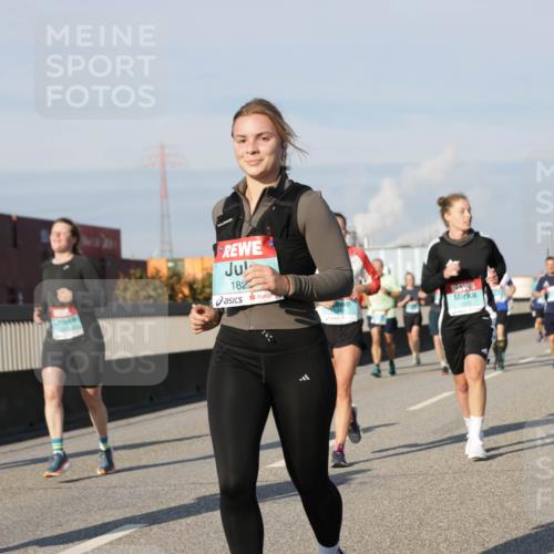 03.10.2025 - Köhlbrandbrückenlauf Jannik Wohlers http://msf.ph/oto/9092248 03.10.2025 09:59:52 Position 3 182, 1529 meine-sportfotos.de