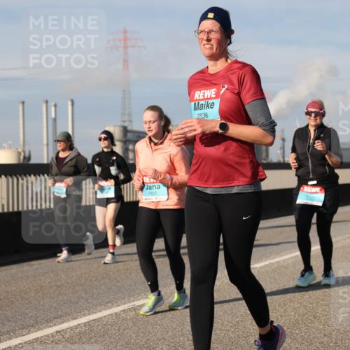 03.10.2025 - Köhlbrandbrückenlauf Lena Gebhardt http://msf.ph/oto/9092255 03.10.2025 10:08:16 Position 2 1851, 2536 meine-sportfotos.de