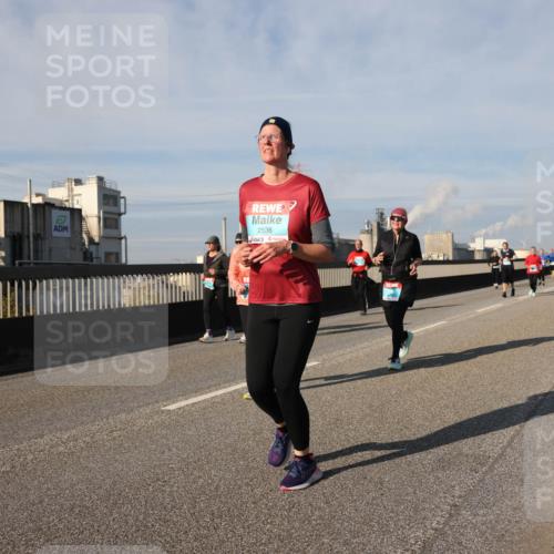 03.10.2025 - Köhlbrandbrückenlauf Lena Gebhardt http://msf.ph/oto/9092264 03.10.2025 10:08:16 Position 2 2536 meine-sportfotos.de