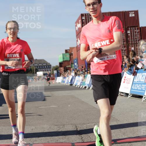 03.10.2025 - Köhlbrandbrückenlauf Jannik Wohlers http://msf.ph/oto/9092277 03.10.2025 12:54:06 Ziel 4030, 5710, 5947, 6002, 6200, 6817 meine-sportfotos.de