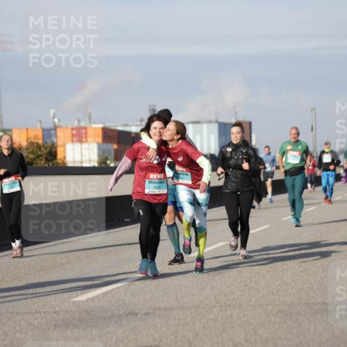 03.10.2025 - Köhlbrandbrückenlauf Jannik Wohlers http://msf.ph/oto/9092286 03.10.2025 10:11:40 Position 3 2554 meine-sportfotos.de