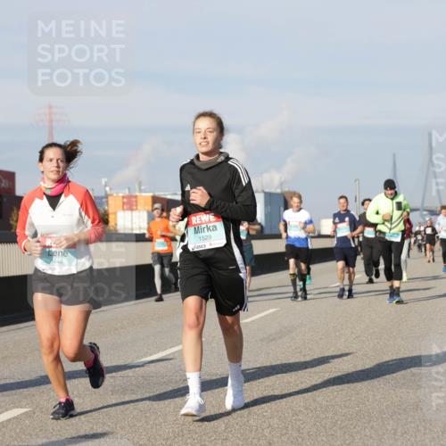 03.10.2025 - Köhlbrandbrückenlauf Jannik Wohlers http://msf.ph/oto/9092291 03.10.2025 09:59:53 Position 3 446, 1529 meine-sportfotos.de