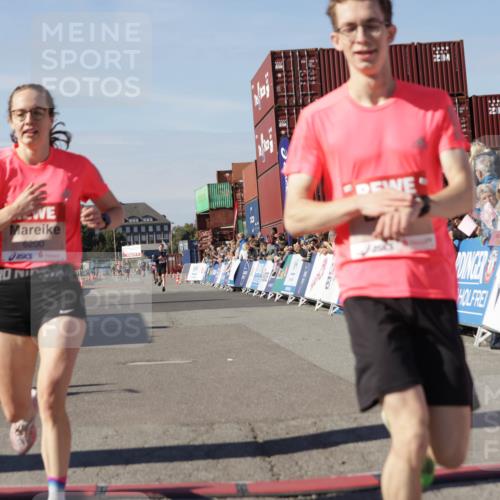03.10.2025 - Köhlbrandbrückenlauf Jannik Wohlers http://msf.ph/oto/9092310 03.10.2025 12:54:06 Ziel 4030, 5710, 5947, 6002, 6200, 6817 meine-sportfotos.de