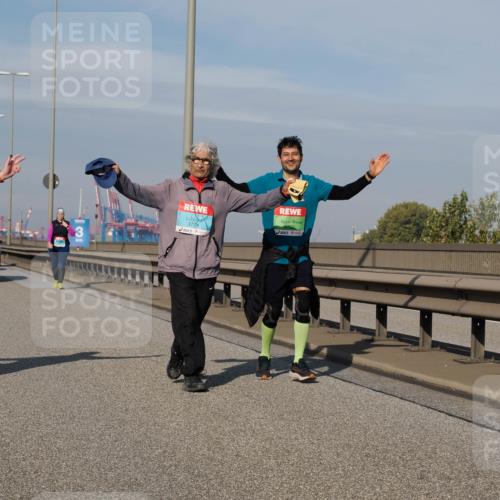 03.10.2025 - Köhlbrandbrückenlauf Fabian Wolf http://msf.ph/oto/9092357 03.10.2025 10:28:15 Position 3 3195, 3774, 9702 meine-sportfotos.de