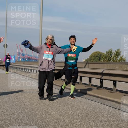 03.10.2025 - Köhlbrandbrückenlauf Fabian Wolf http://msf.ph/oto/9092367 03.10.2025 10:28:15 Position 3 3, 3774, 9702 meine-sportfotos.de