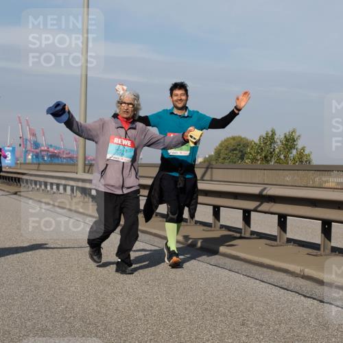 03.10.2025 - Köhlbrandbrückenlauf Fabian Wolf http://msf.ph/oto/9092378 03.10.2025 10:28:15 Position 3 3774, 702 meine-sportfotos.de
