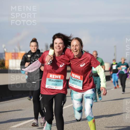 03.10.2025 - Köhlbrandbrückenlauf Jannik Wohlers http://msf.ph/oto/9092403 03.10.2025 10:11:42 Position 3 2554, 2533 meine-sportfotos.de